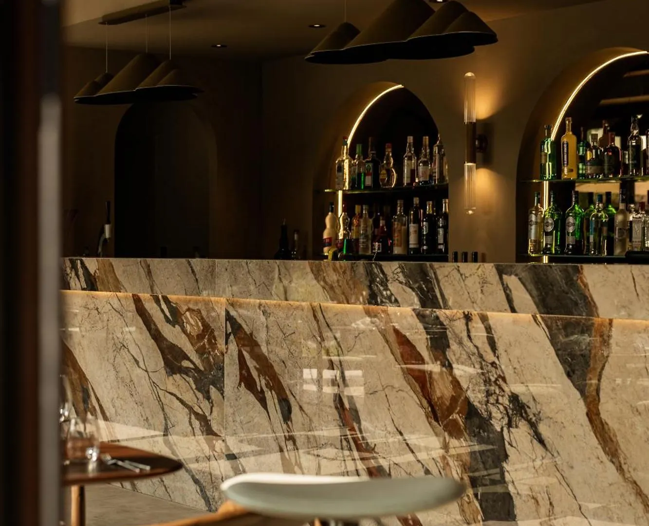 ****  Hotel & Restaurants - Maison Chabran Pont-de-l'Isere France