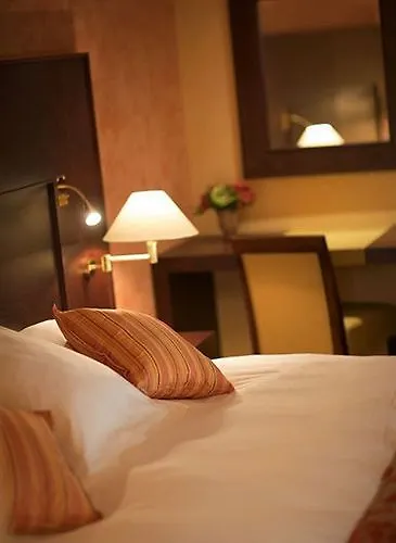 Hotel Michel Chabran Pont-de-lʼIsère 4*,