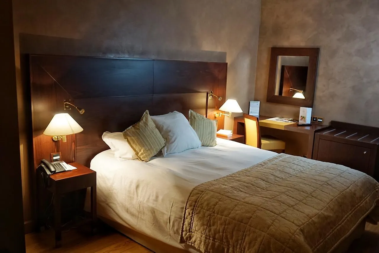 Hotel & Restaurants - Maison Chabran Pont-de-l'Isere France